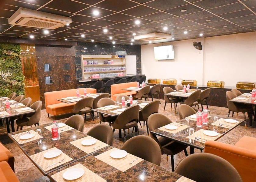 Uttar Pradesh Varanasi Food & Dining
