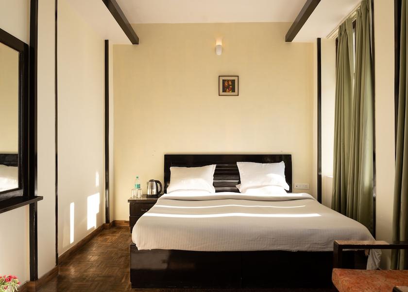 Uttarakhand Dhanaulti Room