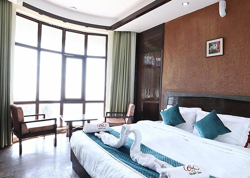 Uttarakhand Dhanaulti Deluxe Room