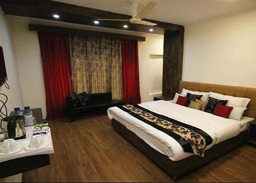 Jammu and Kashmir Srinagar Deluxe Double or Twin Room