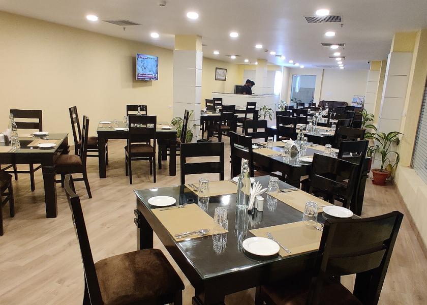 Uttar Pradesh Lucknow Food & Dining