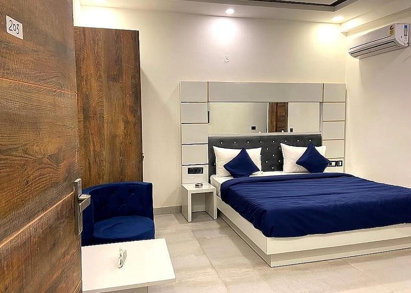Uttar Pradesh Noida Room