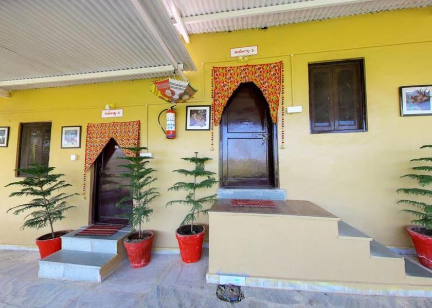 Rajasthan Mount Abu Porch