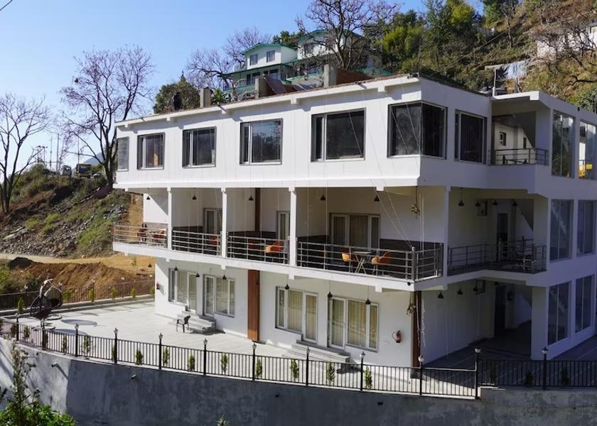 Uttarakhand Bhimtal Facade