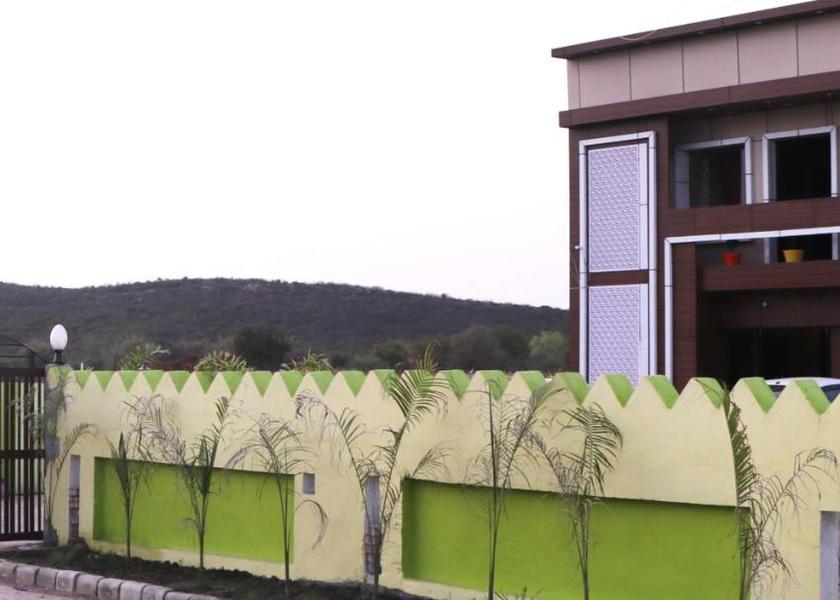 Madhya Pradesh Orchha Hotel Exterior