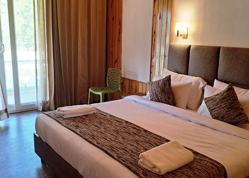 Uttarakhand Rishikesh Deluxe Woods Cottage with Balcony