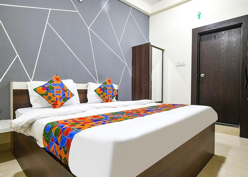 Madhya Pradesh Indore Room