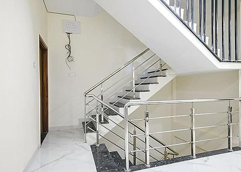 Madhya Pradesh Indore Lobby