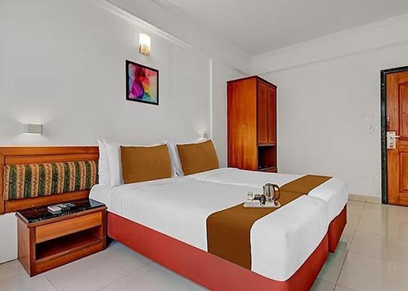 Maharashtra Pune Deluxe Room