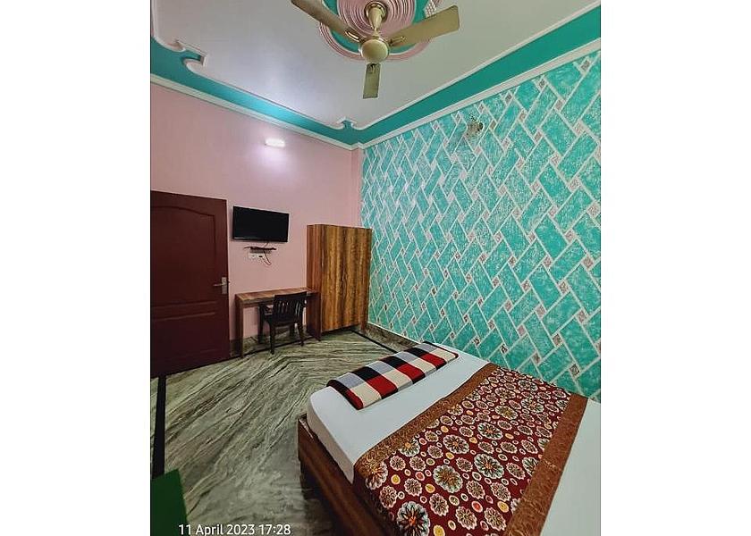 Uttar Pradesh Varanasi Deluxe Double Room with Shower