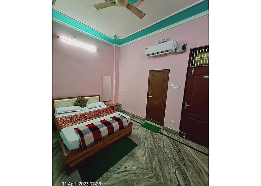 Uttar Pradesh Varanasi Deluxe Double Room with Shower