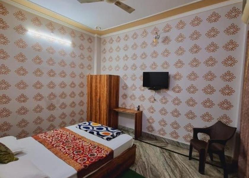 Uttar Pradesh Varanasi Deluxe Double Room with Shower