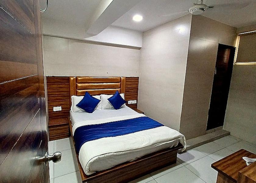 Gujarat Ahmedabad Room