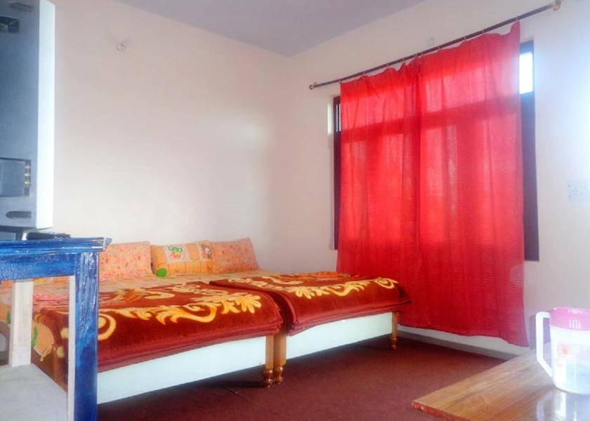 Uttarakhand Kausani Room