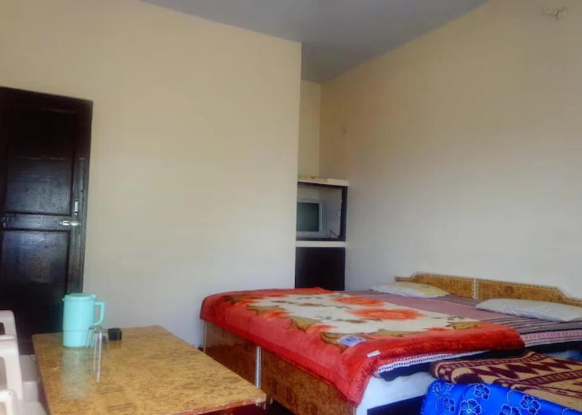Uttarakhand Kausani Deluxe Quadruple Room
