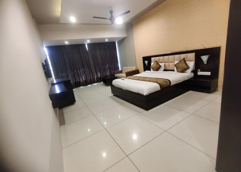 Gujarat Anand Room