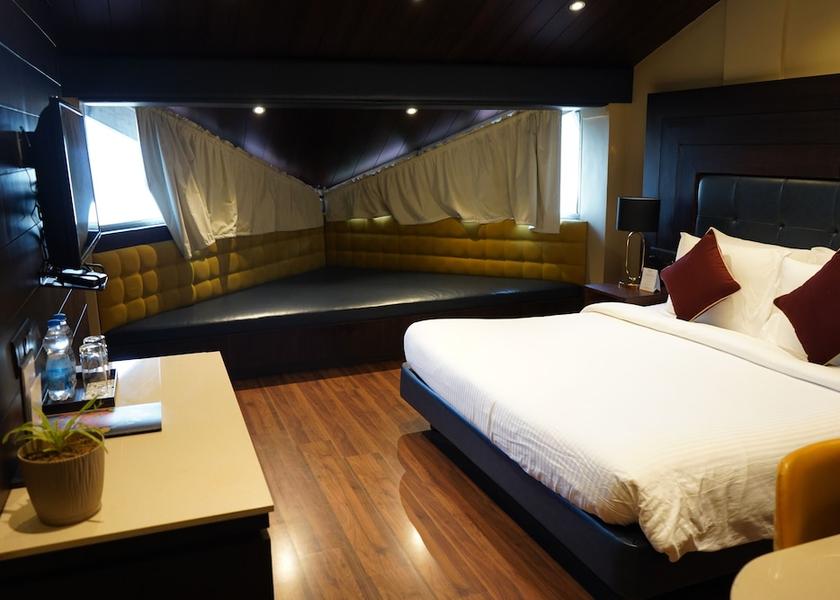 Himachal Pradesh Khajjiar Room