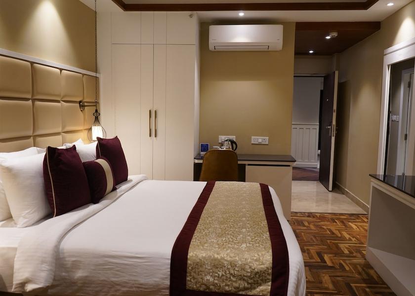 Himachal Pradesh Khajjiar Room