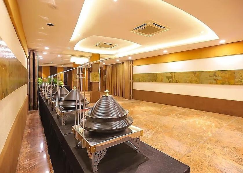 Madhya Pradesh Indore Breakfast buffet