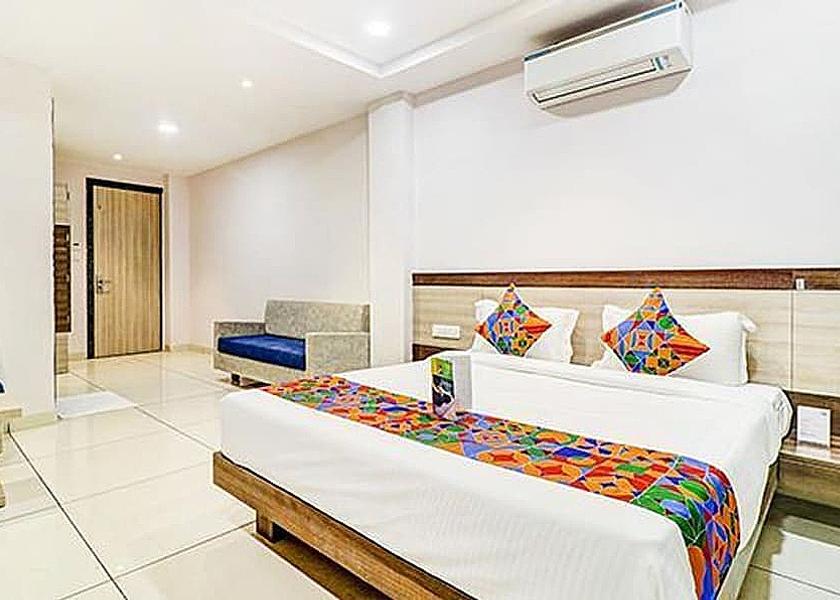 Madhya Pradesh Indore Room