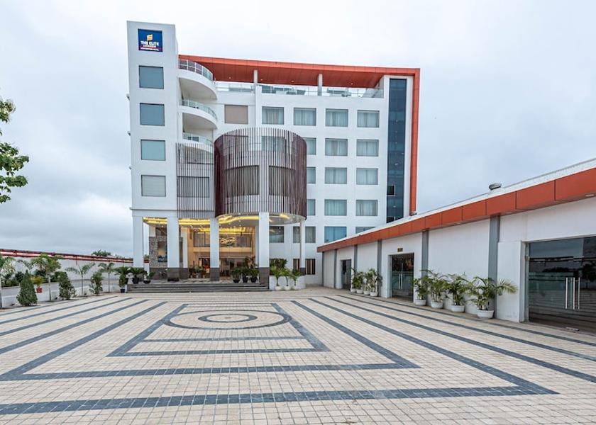 Uttar Pradesh Lucknow Front of property