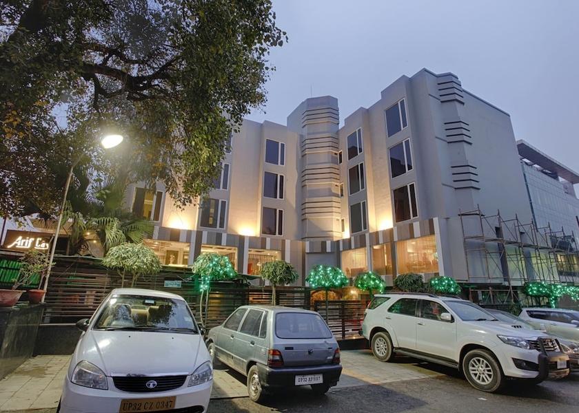 Uttar Pradesh Lucknow Parking