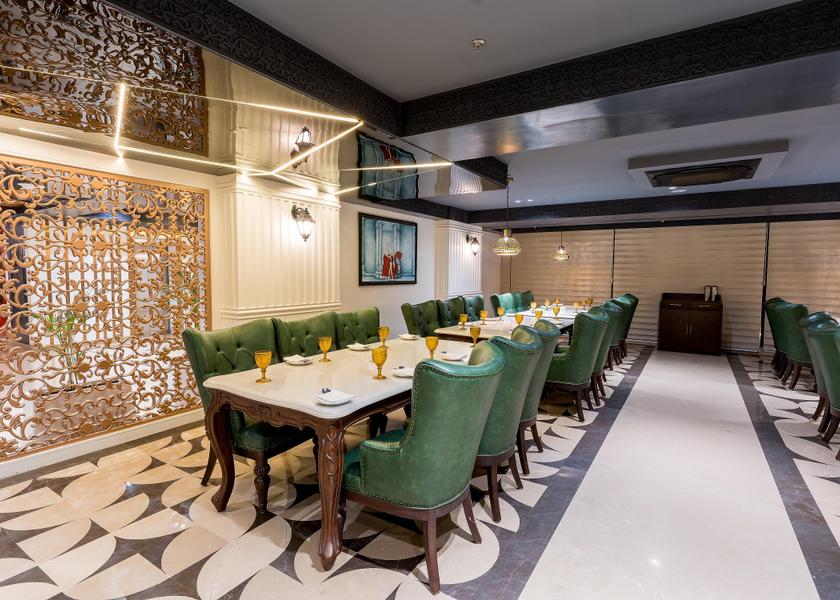 Uttar Pradesh Lucknow Food & Dining
