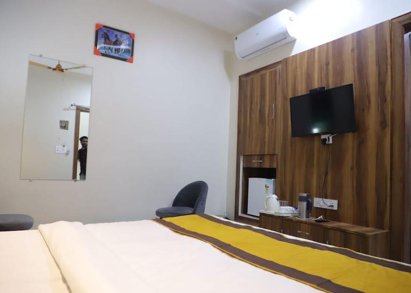 Uttar Pradesh Mathura Room