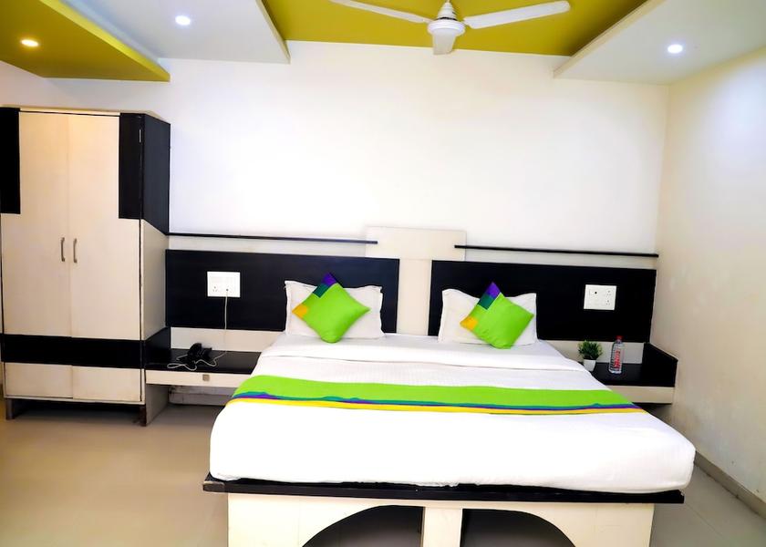 Maharashtra Nashik Room