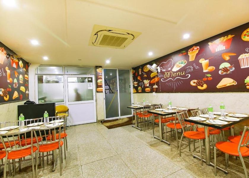 Delhi Delhi Food & Dining