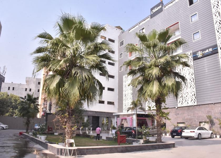 Uttar Pradesh Noida Facade