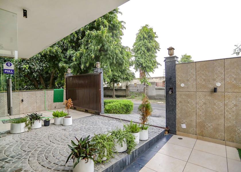 Uttar Pradesh Noida Exterior Detail