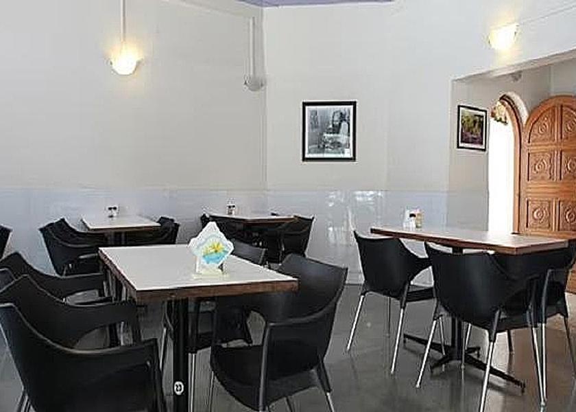 Maharashtra Pune Food & Dining