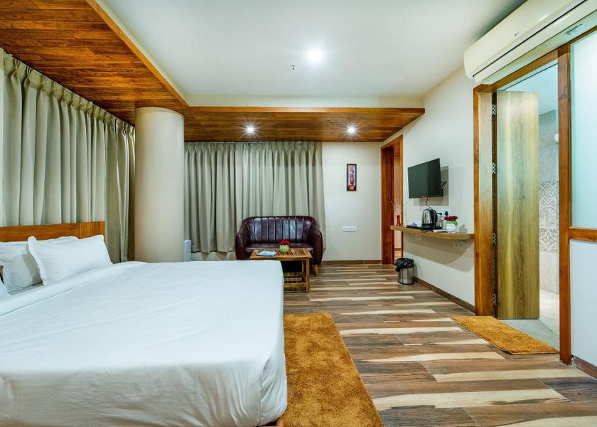 Maharashtra Pune Suite Room