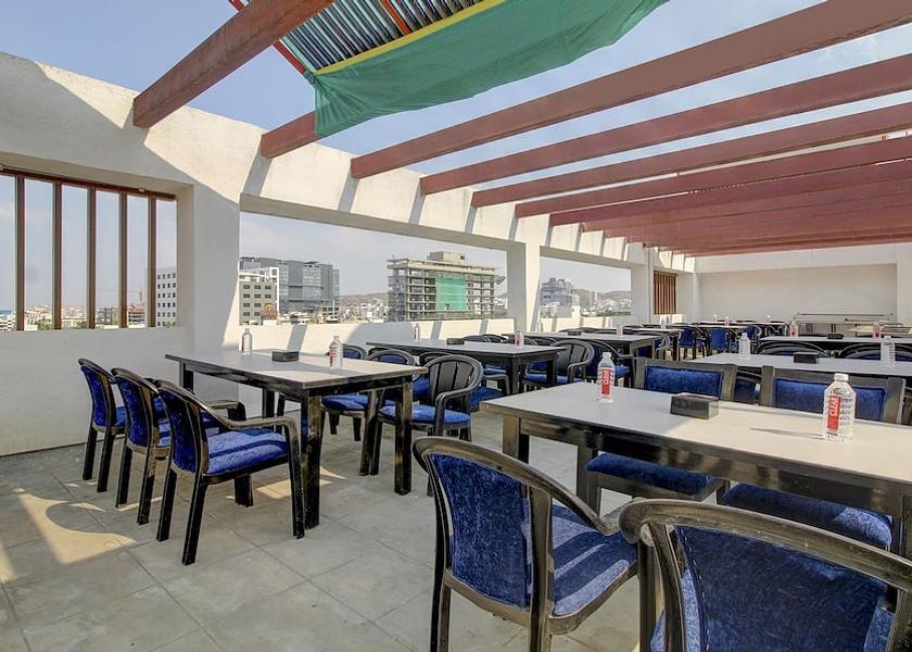 Maharashtra Pune Food & Dining
