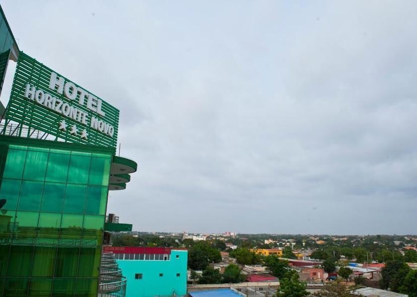  Viana Exterior Detail