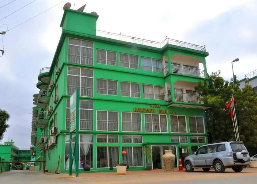  Viana Exterior Detail