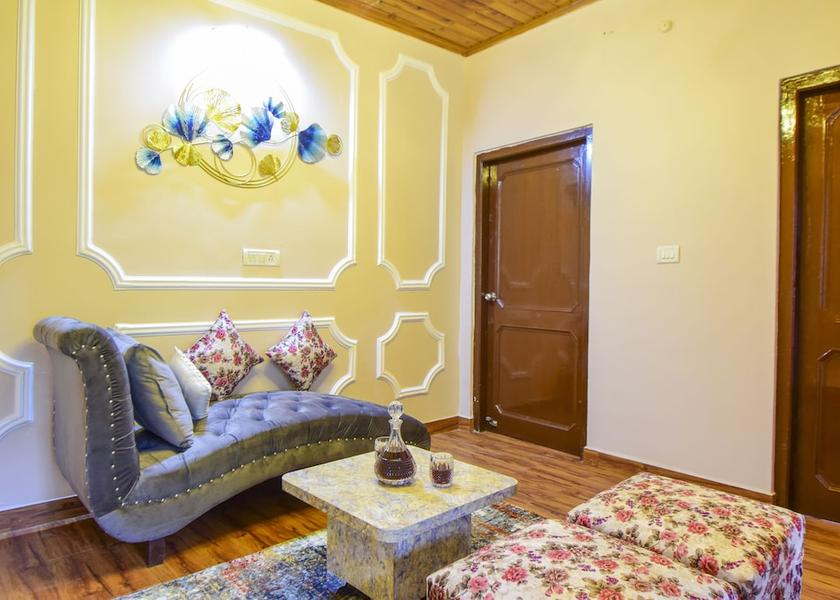 Himachal Pradesh Chail Interior