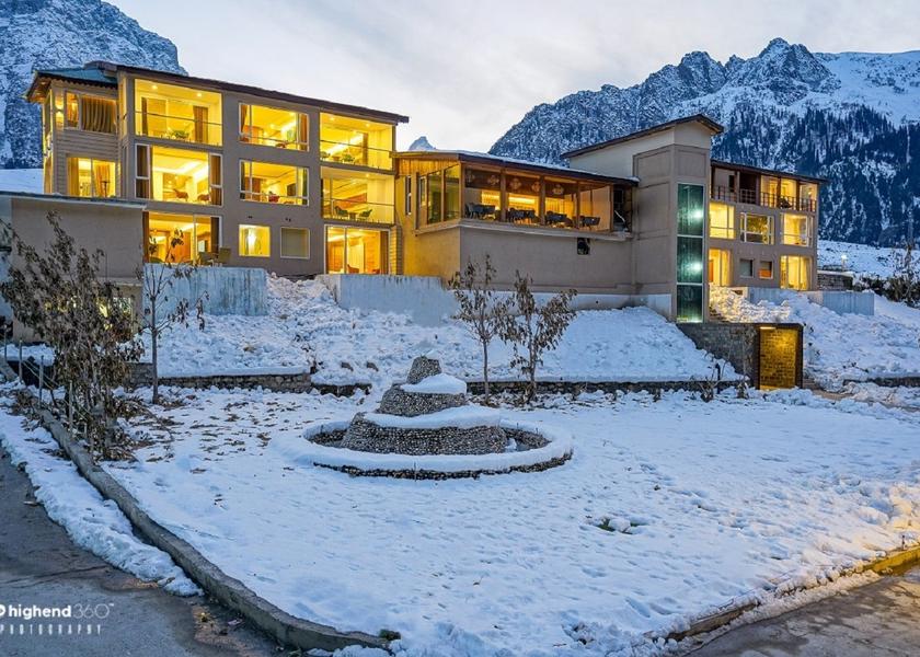 Jammu and Kashmir Srinagar Hotel Exterior