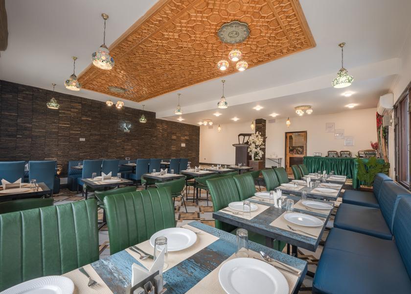 Jammu and Kashmir Srinagar Food & Dining