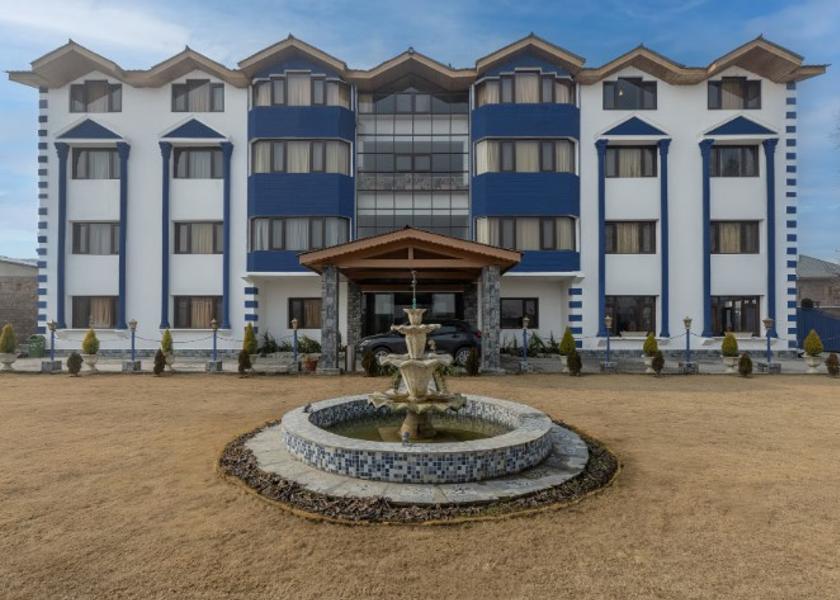 Jammu and Kashmir Srinagar Hotel Exterior