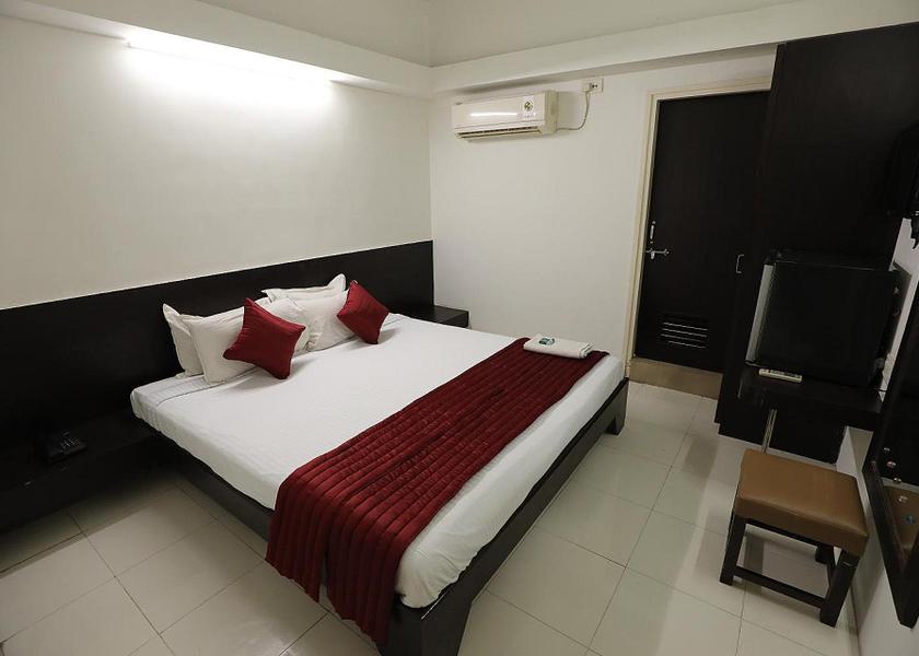 Gujarat Surat Budget Room