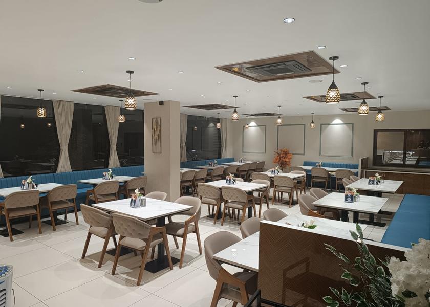 Gujarat Vadodara Food & Dining