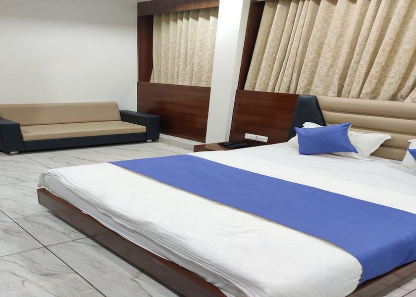 Gujarat Vadodara Room