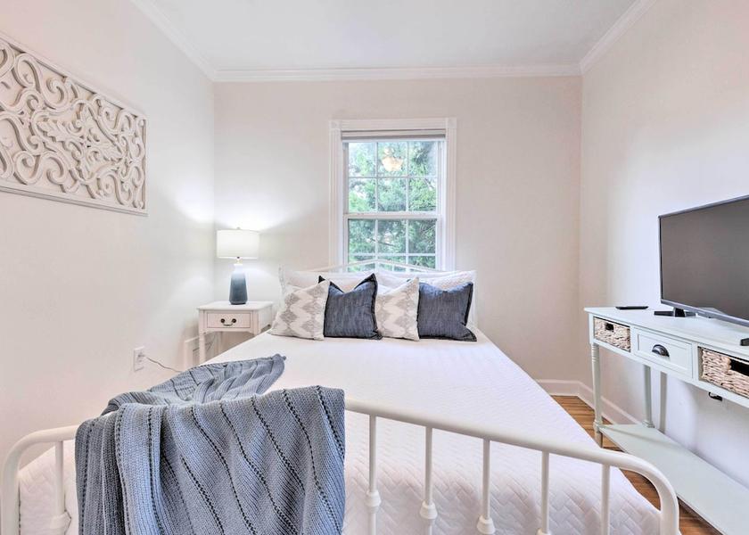 Alabama Mobile Interior Entrance