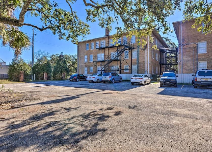 Alabama Mobile Interior Entrance