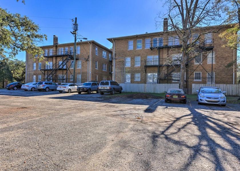 Alabama Mobile Interior Entrance