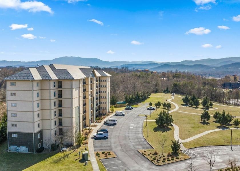 Tennessee Pigeon Forge Exterior Detail