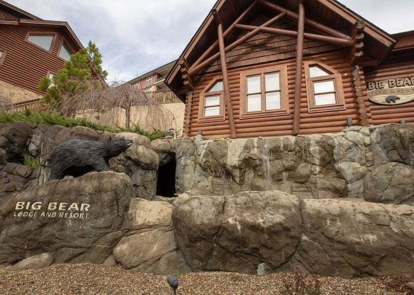 Tennessee Pigeon Forge Exterior Detail