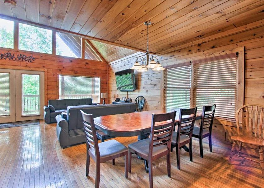 Tennessee Pigeon Forge Room